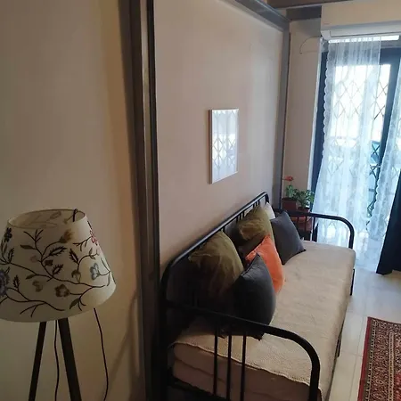 Short Loft At * Θεσσαλονίκη