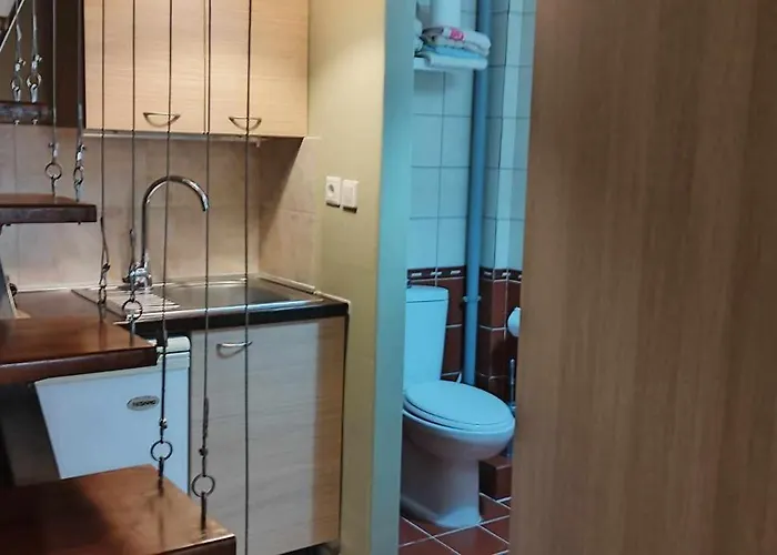 Short Loft At * Thessaloniki