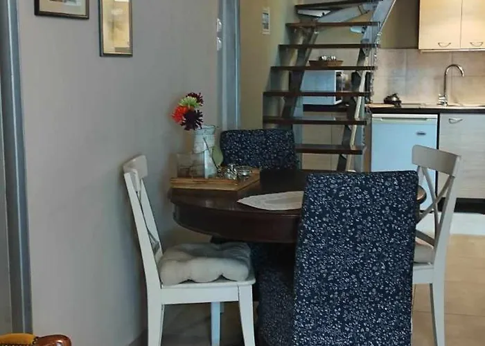 Short Loft At * Thessaloniki