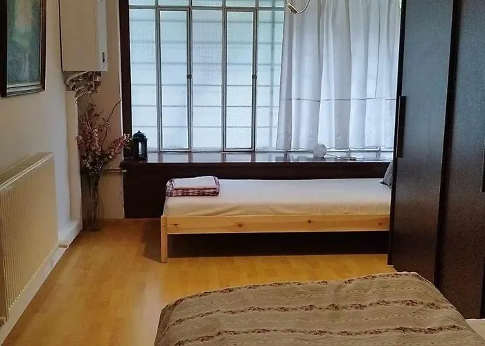 Short Loft At * Thessaloniki