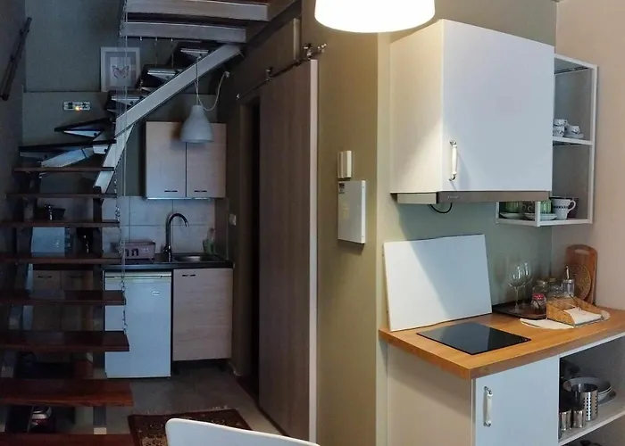 Short Loft At Thessalonique