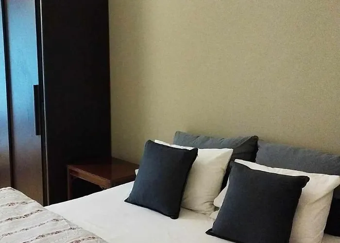 Short Loft At * Thessalonique