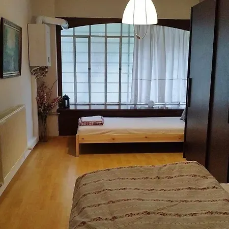 Short Loft At * Thessaloniki