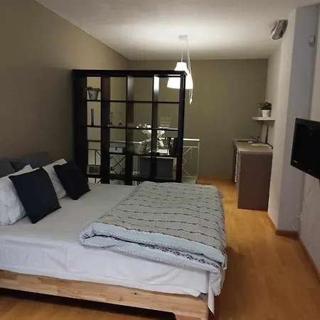 Short Loft At